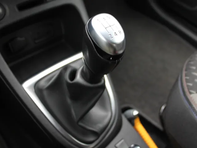 Renault Captur 0.9 TCe Intens | Easy Life pakket | LM Velgen 17 '' | ECC | Camera achter |