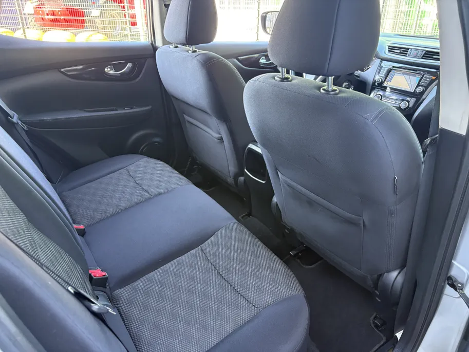 Nissan QASHQAI 1.6 Acenta | LM Velgen | Navi | Camera | Cruise | Trekhaak | ECC