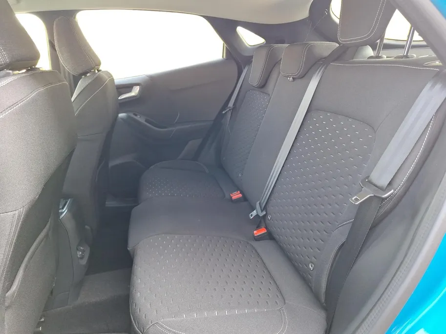 Ford Puma 1.0 EcoBoost Hybrid Titanium | !gratis upgrade naar automaat! | Winterpack | Comfortpack | El. Achterklep | Camera | Navigatie | Led verlichting | Keyless entry | 17' Lichtmetaal | Climate Control | Nieuw te bestellen! |