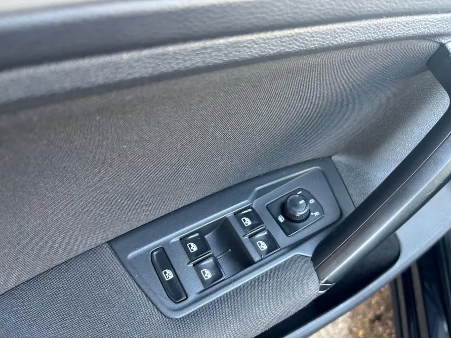Volkswagen Tiguan 1.4 TSI Comfortline Business | Airco | Climate control | Cruise Control | 12 maanden BOVAG garantie