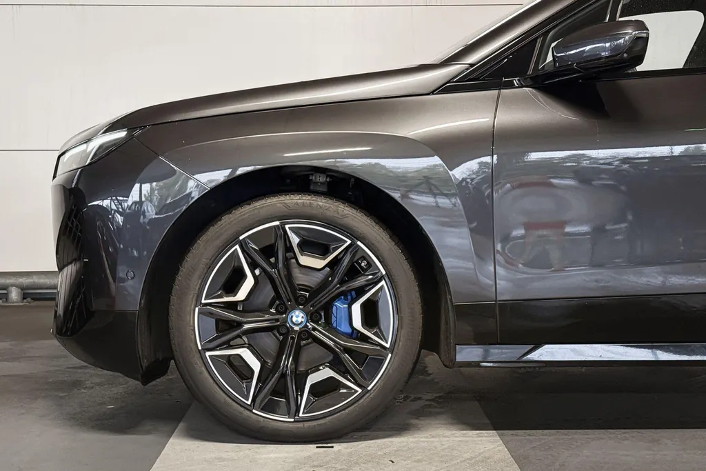 BMW iX xDrive40 Business Edition Plus 77 kWh
