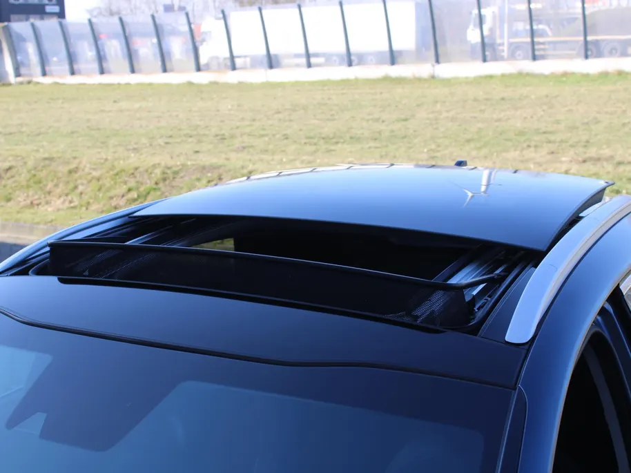 Kia XCeed 1.4 T-GDi ExecutiveLine | Trekhaak | Schuif-/kanteldak | Stuur-/stoelverwarming + ventilatie | 18' LM |