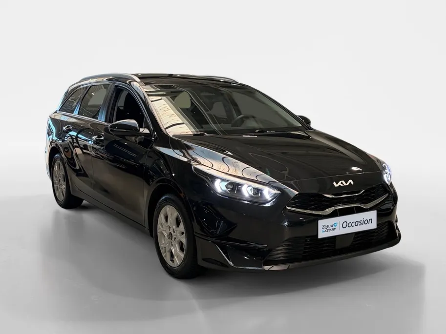 Kia Ceed Sportswagon 1.0 T-GDi DynamicLine | All-season banden | BTW-auto | Achteruitrijcamera | Parkeersensoren voor- en achter | Navi | Apple/Android Carplay | Cruise control | Climate control