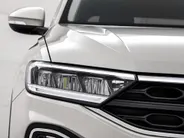 Volkswagen T-Roc 1.0 TSI 110pk Life · Camera · Apple/Android Car Play · Parkeer assistent · ACC · Clima · Draadloze Telefoonlader · Elek. Inklapbare Spiegels · Garantie t/m 28-03-2028 of 100.000km