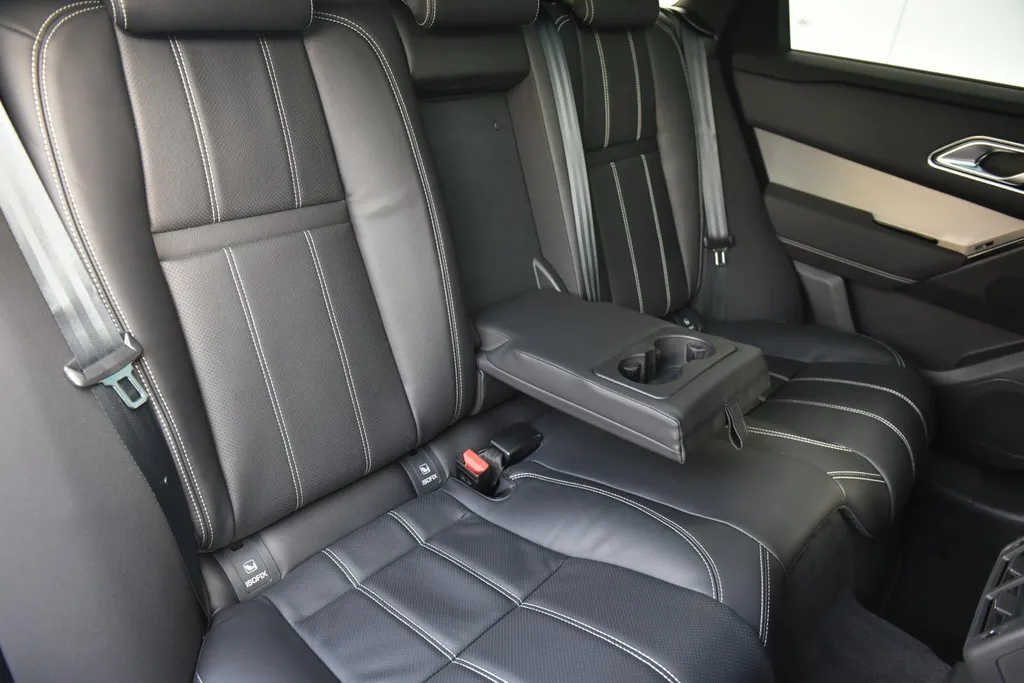 Land Rover Range Rover Velar P400e R-Dynamic SE