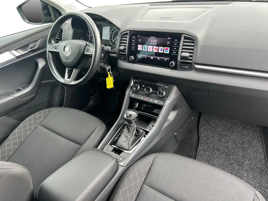 Škoda Karoq 1.5 TSI ACT Ambition Business |Cruise control adaptief| Elektrisch glazen panorama-dak| lichtmetalen velgen 18| Extra getint glas| 12 Maanden Bovag Garantie|