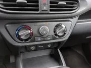 Hyundai i10 1.0 Comfort | Navi | Cruise | Airco | NU Rijklaarprijs! Incl.12 Maanden, APK, Onderhoudsbeurt etc! Premiumpakket gratis!