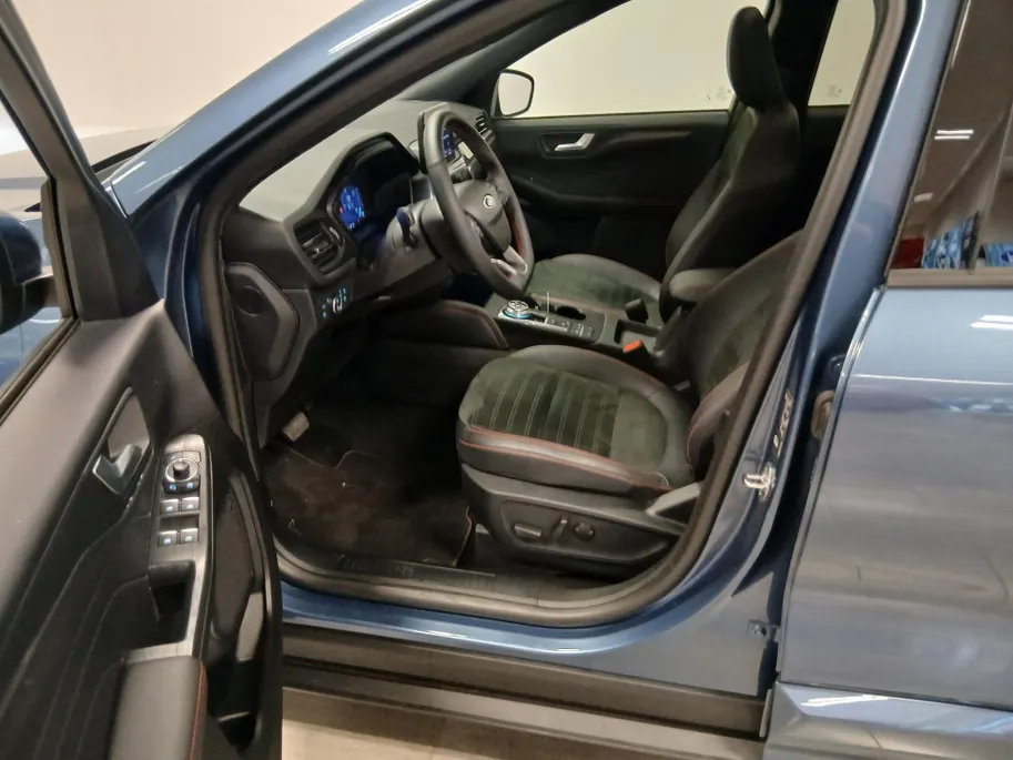 Ford Kuga 2.5 PHEV ST-Line X | Panoramadak | Trekhaak elektrisch | Technology Pack | Winter Pack | Head up display |