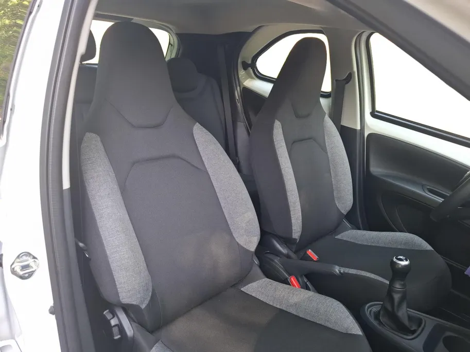 Toyota Aygo X 1.0 VVT-i MT Play | AIRCO | CAMERA | APPLE/ADROID AUTO |