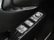 Suzuki e Vitara Style 61 kWh / Stoel + Stuurverwarming / 360° Camera / Navigatie /