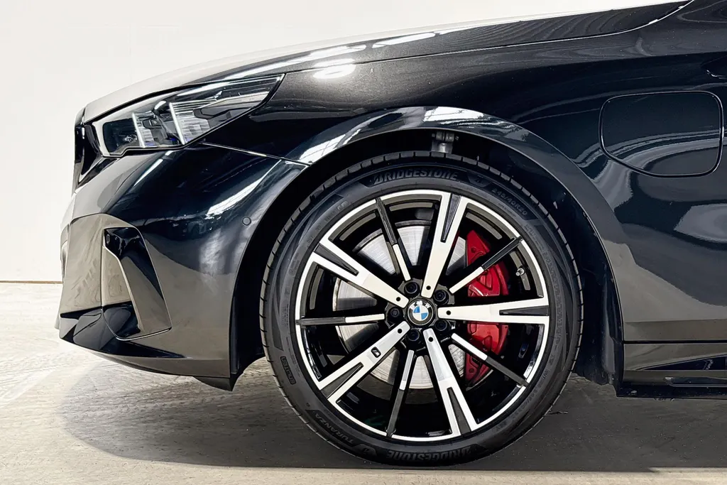 BMW 5 Serie Touring 550e xDrive