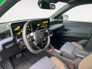 Renault 5 urban range techno 40 kWh AUTOMAAT NAVI AIRCO CAMERA CRUISE CONTROLE APPLE CARPLAY ANDROID AUTO LM VELGEN STOELVERWARMING STUURVERWARMING ZEER MOOIE AUTO DEALER ONDERHOUDEN
