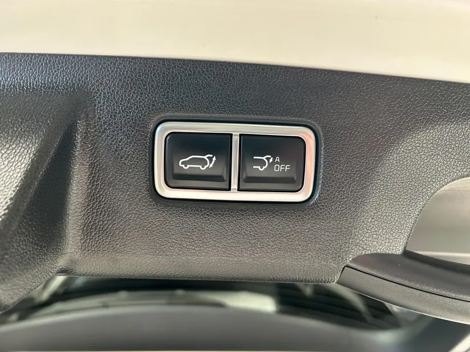 Kia Sorento 1.6 T-GDi Plug-in Hybrid 4WD DynamicPlusLine 7p | Apple Carplay / Android Auto | Navigatiesysteem | Licht + Regensensor | Stoel + Stuurverwarming | Elektrisch Verstelbare Bestuurdersstoel | Elektrisch Bedienbaar Schuif / Kanteldak | Elektrisch bedienbare 