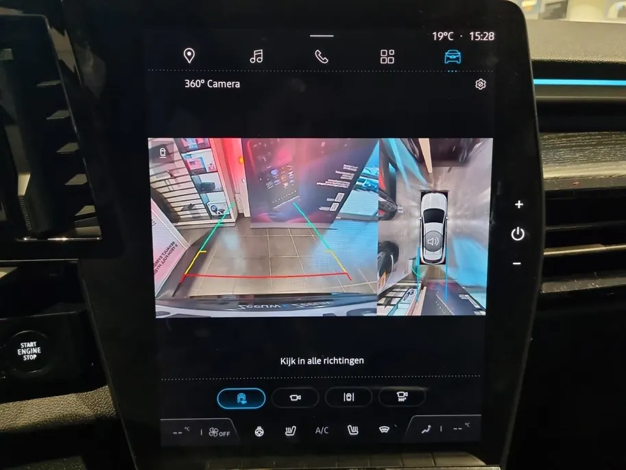 Renault Austral 1.2 E-Tech full hybrid 200 iconic * Panorama Dak  * Cruise Control Adaptief * Trekhaak Afneembaar * 360 Camera * Carplay * Winterpack * LM Velgen * 12 Maanden BOVAG Garantie *