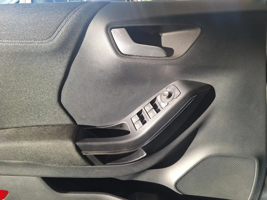 Ford Puma 1.0 EcoBoost Hybrid 125 pk Titanium Navigatie Apple Carplay/Android Auto - Achteruitrijcamera - Panoramadak - 17inch LM velgen