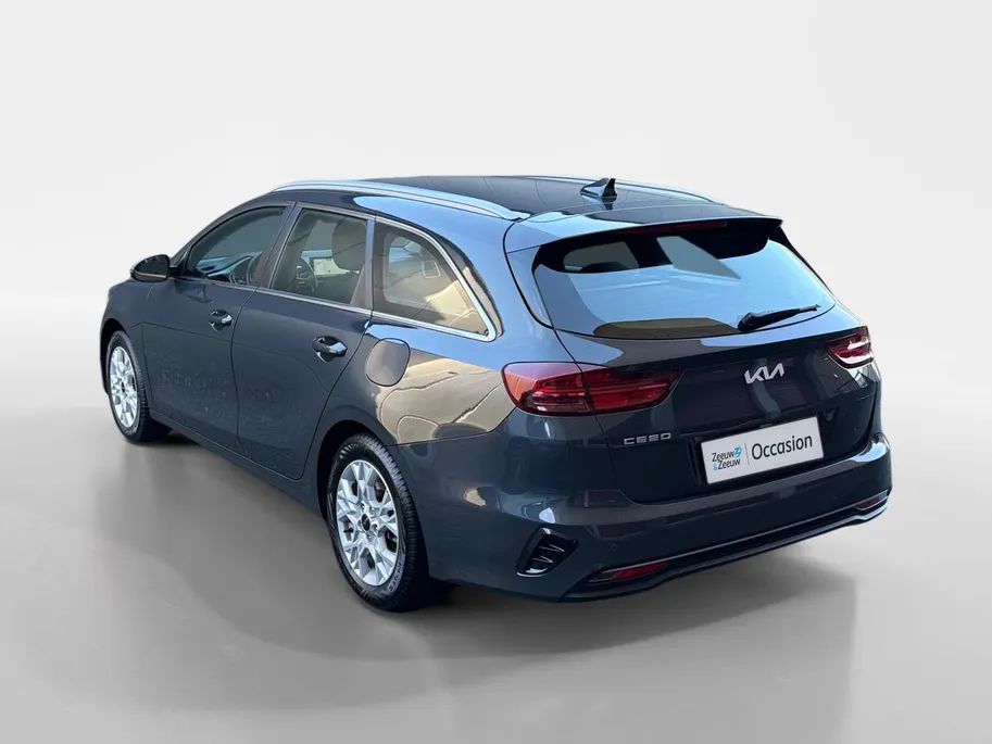 Kia Ceed Sportswagon 1.5 T-GDi DynamicLine 140 PK | Cruise Control Adaptief | Camera | Carplay | Navi | LM Velgen | 140 PK | Fabrieksgarantie 19-8-2031 +3x 1 jaar* | NAP