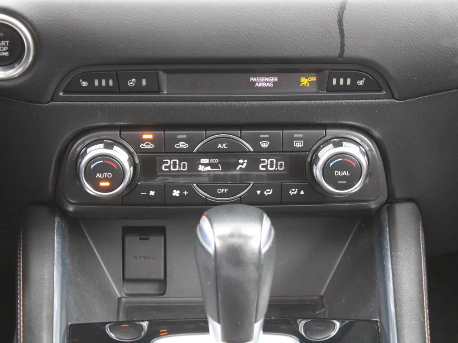 Mazda CX-5 2.5 SkyActiv-G 194 GT-M 4WD | Trekhaak | Stuur-/stoelverwarming | Leer | 19' LM | Navi | Schuifdak | Camera | HUD | LED | All season | 194 PK!! |