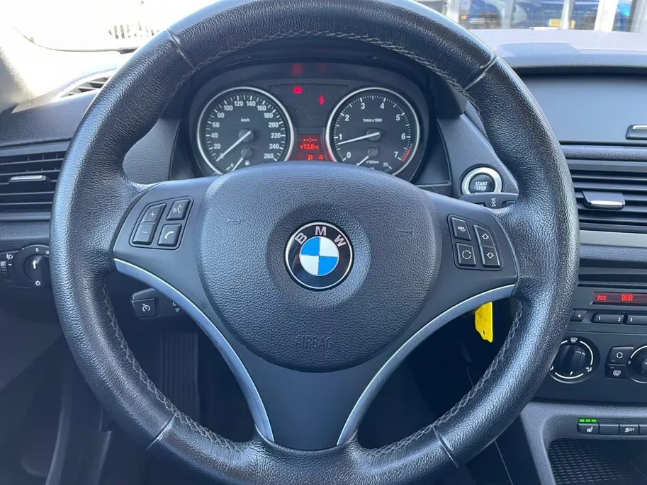 BMW X1 sDrive18i Executive *Automaat*Cruise Control*Stoelverwarming*L.M. Velgen