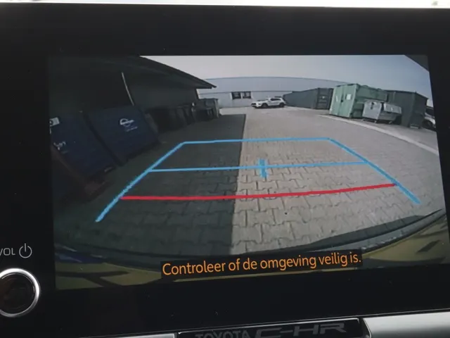 Toyota C-HR 1.8 Hybrid 140 Dynamic | Blindspot | Parkeersensoren V+A