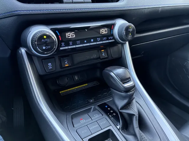 Toyota RAV4 2.5 Hybrid Style | Stoel/stuurverw | Lederen bekleding