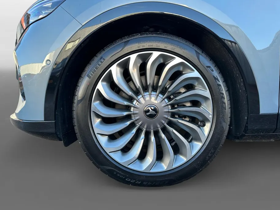 Voyah Free Flagship Edition 4WD 106 kWh |Full Option|500 km rijbereik|Luchtvering|Stoelkoeling, -verwarming en -massage|Uit voorraad leverbaar|Blackline exterieur & interieur|