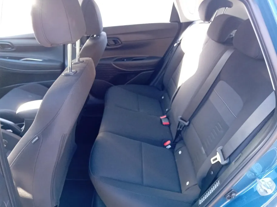 Hyundai Bayon 1.0 T-GDI Comfort Smart Zeet compleet! NU incl. DEMOKORTING!! Snel rijden & incl. resterend fabrieksgarantie!
