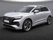 Audi Q4 e-tron 40 Launch edition Advanced Plus 77 kWh/204pk · SOH 94,7% · Camera · Matrix LED · Warmtepomp · Head-Up Display · Elek. Achterklep · Dodehoeksensor · Stoelverwarming ·