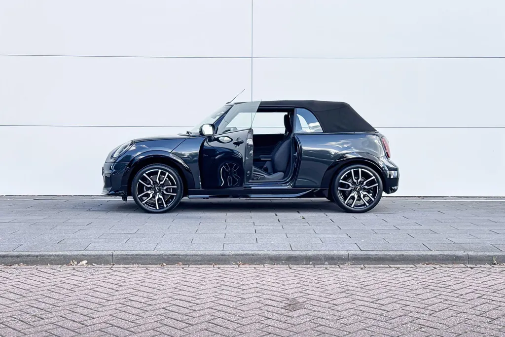 MINI Cooper Cabrio 2.0 Cooper C John Cooper Works XL