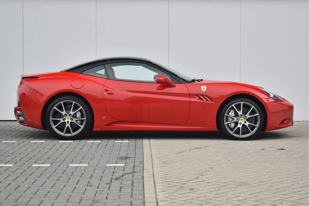 Ferrari California 4.3 V8 HELE