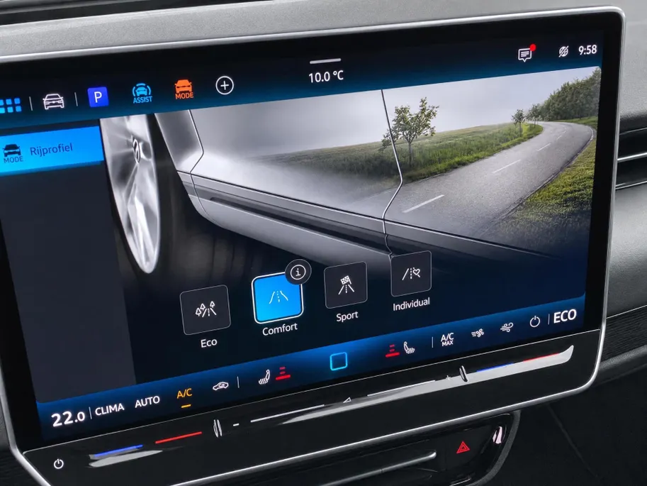 Volkswagen ID.7 Tourer Pro 77 kWh 210kW/286PK · Trekhaak · Navigatie · 360°Camera + parkeersensoren · Garantie t/m 17-10-2027