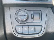 Opel KARL 1.0 ecoFLEX Edition stoel- en stuurverwarming | lm velgen | cruise control | airco | etc.