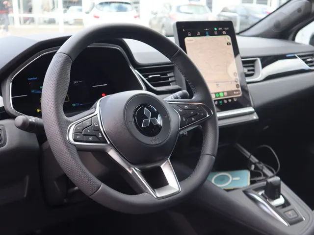Mitsubishi Grandis 1.8 HEV Intense+ | Stoel/Stuur Verwarming | Apple/Android Auto |