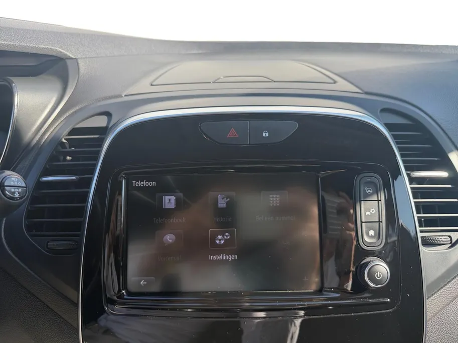Renault Captur 1.3 TCe Intens | Trekhaak | Navigatie | Bluetooth | Cruise & Climate Control | Parkeersensoren | Camera | Onderhoudshistorie | 12 Maanden BOVAG Garantie