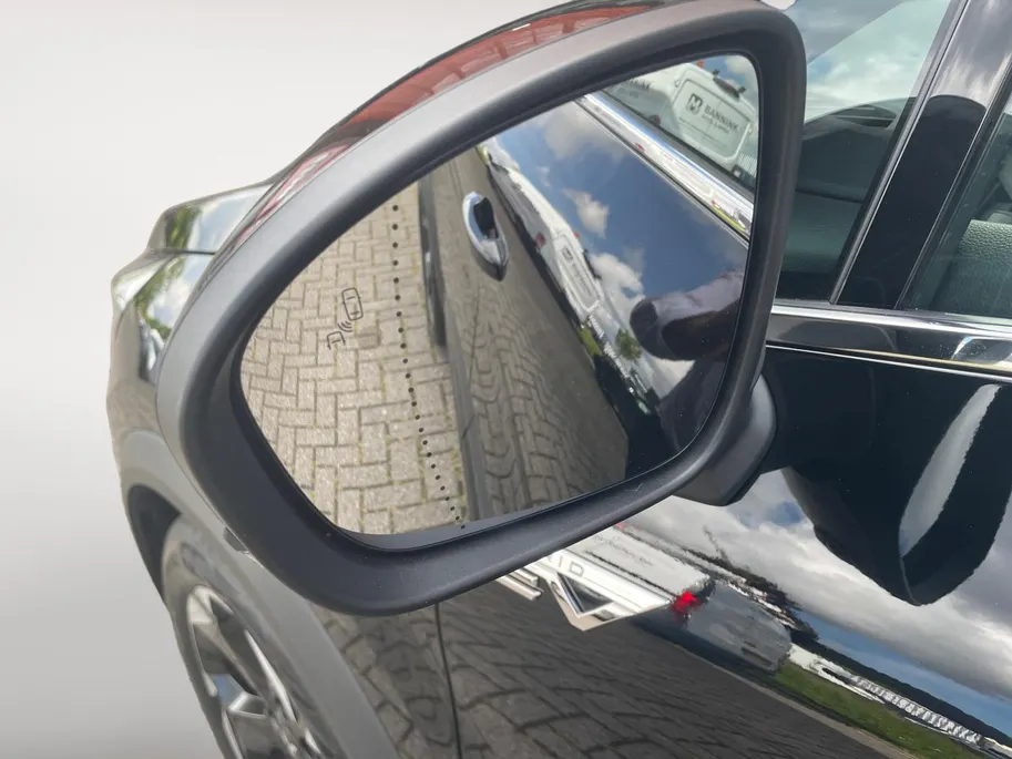 Mitsubishi ASX 1.6 HEV AT Instyle 143PK AUTOMAAT | Schuif-kanteldak| Navigatie| Leer| Lichtmetalen velgen| BOSE| Camera| Parkeersensoren| Metallic lak