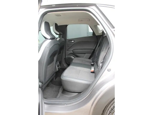 Renault Captur 1.3 TCe 140 AUTOMAAT Intens | Navigatie | Camera | Cruise | Climate Control
