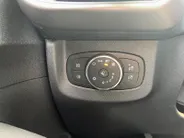 Ford Tourneo Courier 1.0 EcoBoost | Apple Carplay/Android Auto | Navigatie | Camera | Climate Control | Parkeersensoren | Stuurbediening | Hoge Instap