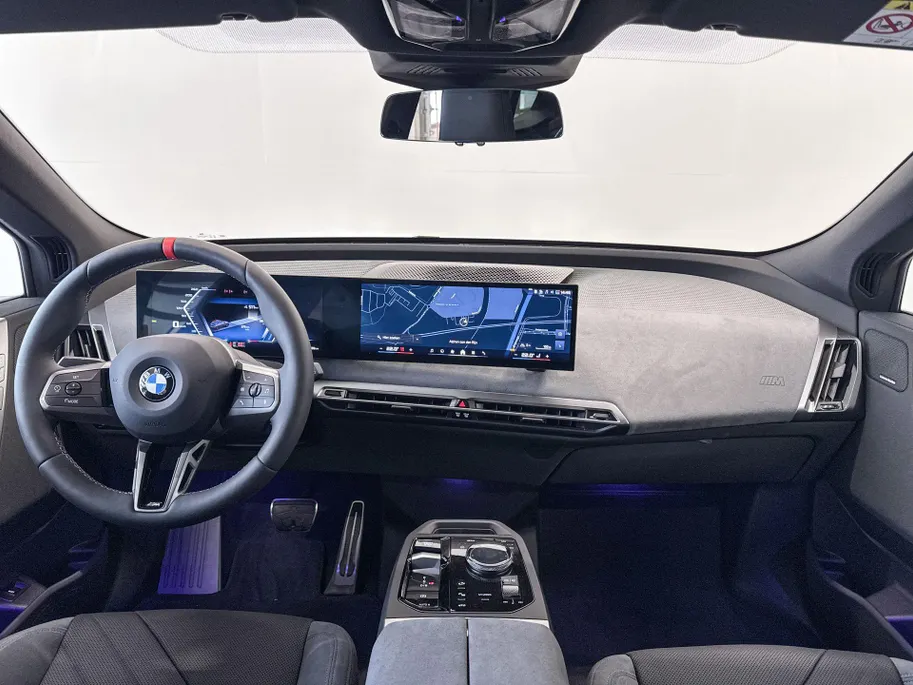 BMW iX xDrive M70