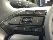 Toyota Yaris Cross 1.5 Hybrid Dynamic | Navigatie | 17'' L.M. Velgen | Adaptieve Cruise Control