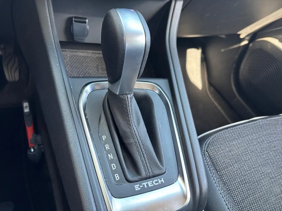 Renault Captur 1.6 E-Tech plug-in hybrid 160 techno | Apple Carplay / Android Auto | Climate Control | 17' Lichtmetaal | Cruise control