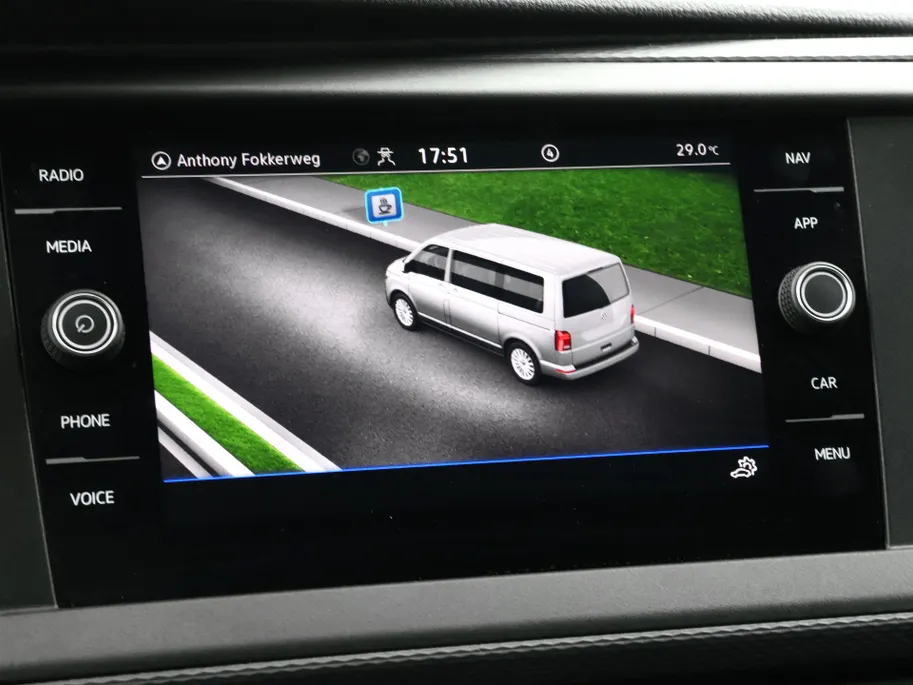 Volkswagen Bedrijfswagens Transporter 2.0 TDI L1H1 28 · Camera · Trekhaak · Apple/Android Car Play · Navigatie · Cruise Control · Vloerplaat · 16'' Inch · Garantie t/m 01-04-2028 of 100.000km
