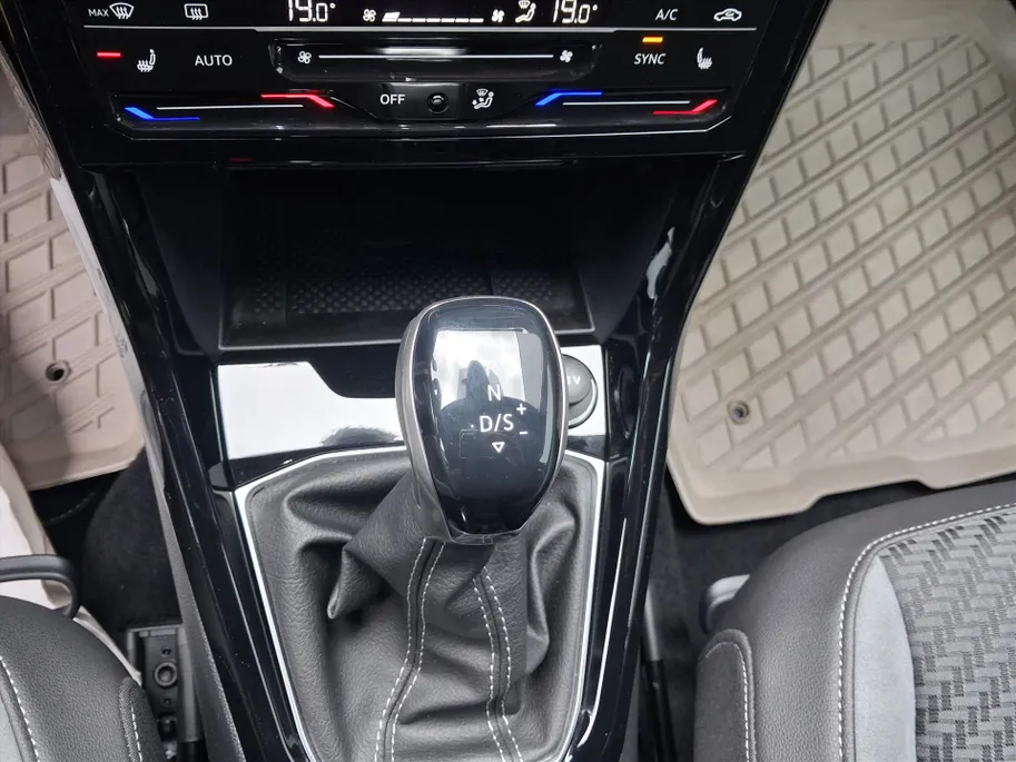 Volkswagen T-Cross 1.0 TSI 7-DSG R-Line 14dkm |Virtual Cockpit |Camera |Trekhaak