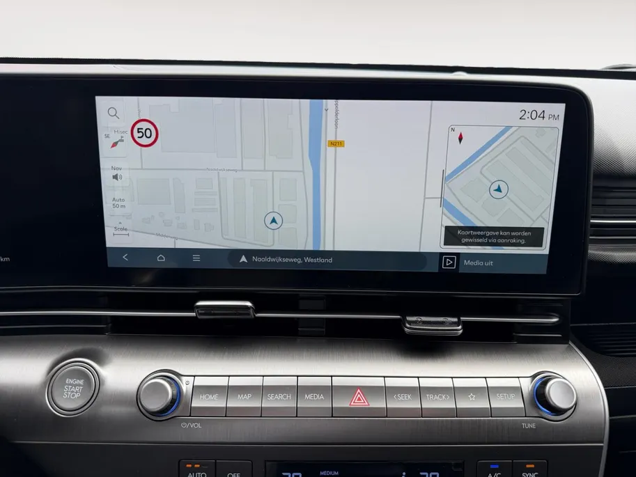 Hyundai Kona 1.6 GDI HEV Comfort Smart | Stuur-/ Stoelverwarming | Climate Control | Navigatie | Achteruitrijcamera | Parkeersensoren voor en achter | Apple Carplay/ Android auto |
