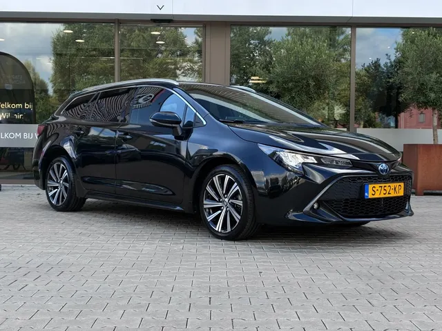 Toyota Corolla Touring Sports 1.8 Hybrid Dynamic | Parkeersensoren | Stoelverwarming