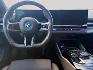 BMW 5 Serie Touring 530e M Sport-Pro Edition | matzwart | 21' individual | innovation | leer | head-up