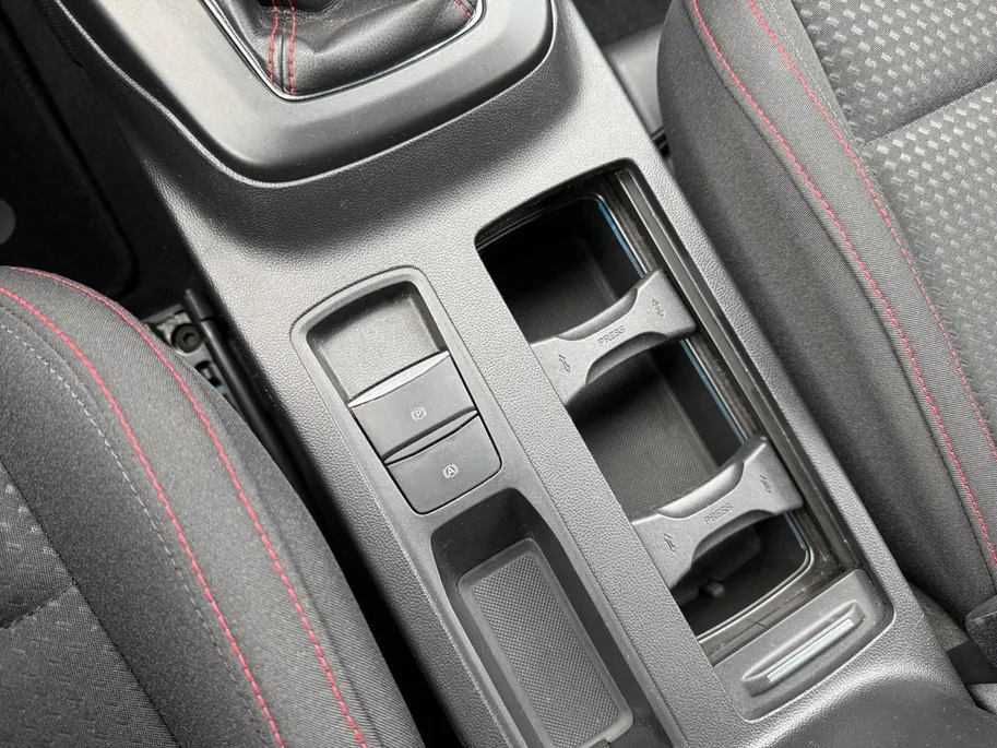 Ford Focus Wagon 1.0 EcoBoost Hybrid ST Line | Adaptive Cruise Control | Navigatie | Apple Carplay | Android Auto | Dodehoekdetectie | Achteruitrijcamera |