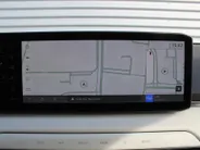 Kia EV4 Fastback GT-PlusLine 81.4 kWh | Schuifdak | Stuur-/stoelverwarming + ventilatie | Camera rondom | Elek. stoelverstelling | Leer | HUD | LED | 19' LM |