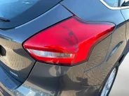 Ford Focus 1.5 Titanium *Automaat*Navi+Camera*Climate Control*Winter Pack*LM.Velgen*Zeer nette auto!