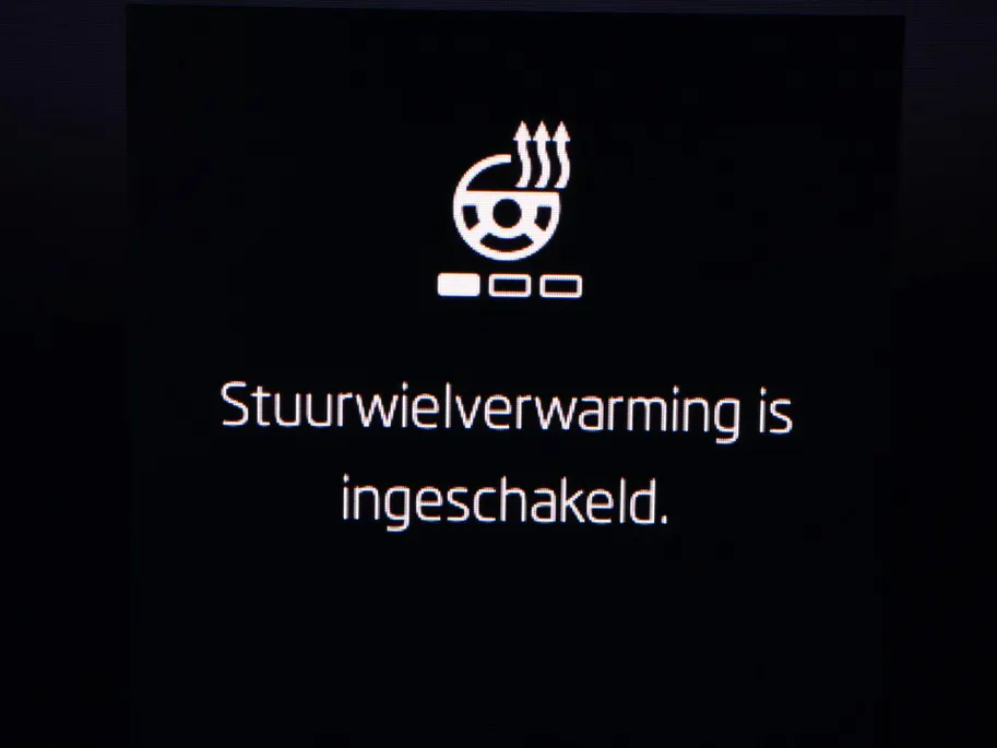 Škoda Karoq 1.5 TSI ACT 150pk DSG Business Edition · Camera · Inklap. Trekhaak · Keyless · Stuur- & Stoelverwarming · Apple/Android Car Play · ACC · Garantie t/m 02-07-2028 of 100.000km