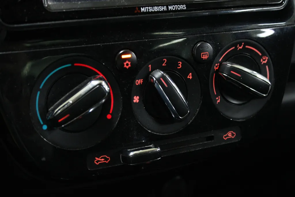 Mitsubishi Space Star 1.0 Cool+ / Airco / Apple Carplay / Android Auto / Achteruitrijcamera /