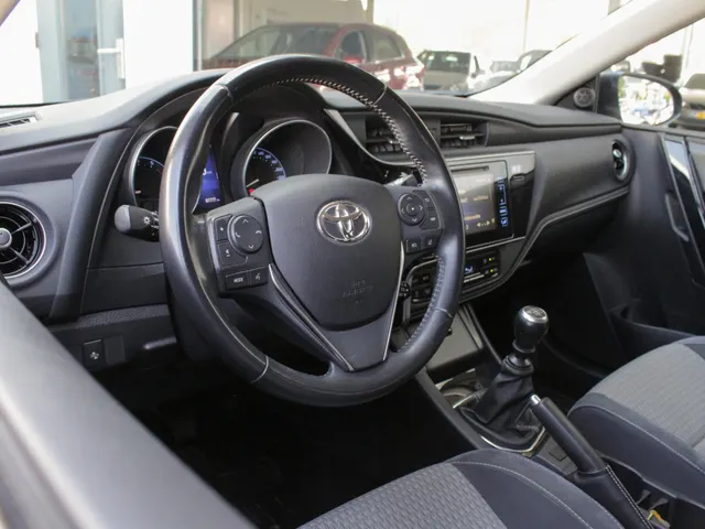 Toyota Auris 1.2T Dynamic | Navi | Cruise | Clima | Trekhaak